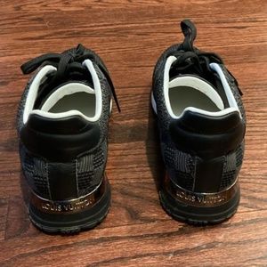 Louis Vuitton 1A2FOX Shoes